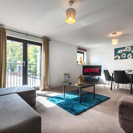 Best Price! Large Spacious 2 Bed Apartment - King Size Or Single Beds, Sofabeds, Smart Tvs, Free Parking Southampton Kültér fotó