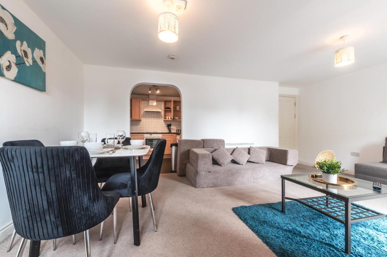 Best Price! Large Spacious 2 Bed Apartment - King Size Or Single Beds, Sofabeds, Smart Tvs, Free Parking Southampton Kültér fotó
